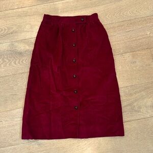 Vintage early 1980’s LL Bean Corduroy Button Front Skirt w/ Pockets Maroon Wine